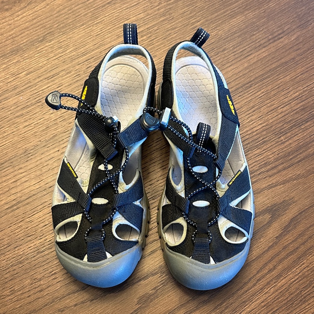 Kids Black and Gray Outdoor Sandals